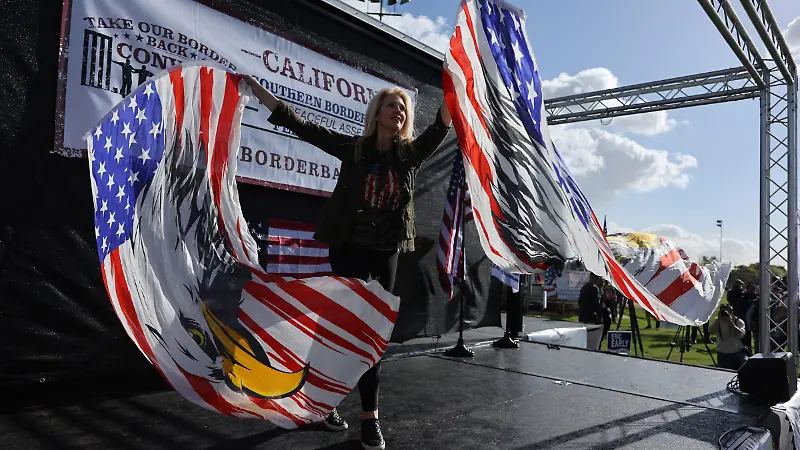 Febrero – Protesta contra Biden